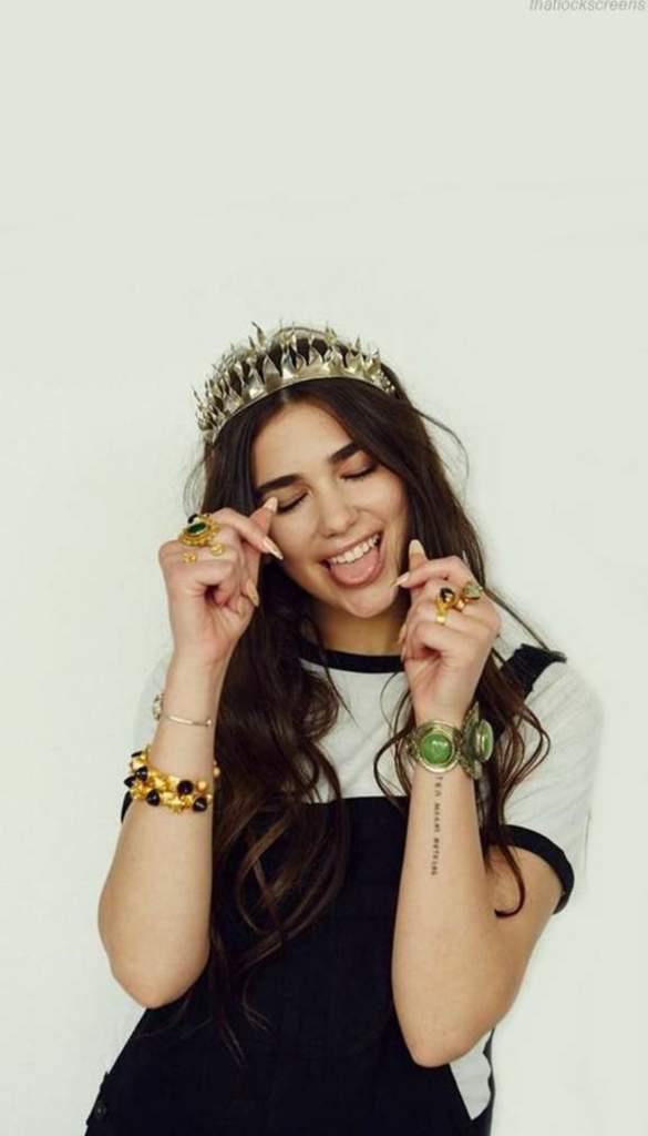 Dua Lipa | Wiki | 🏘 Ciudad Esmeralda 🏘 Amino