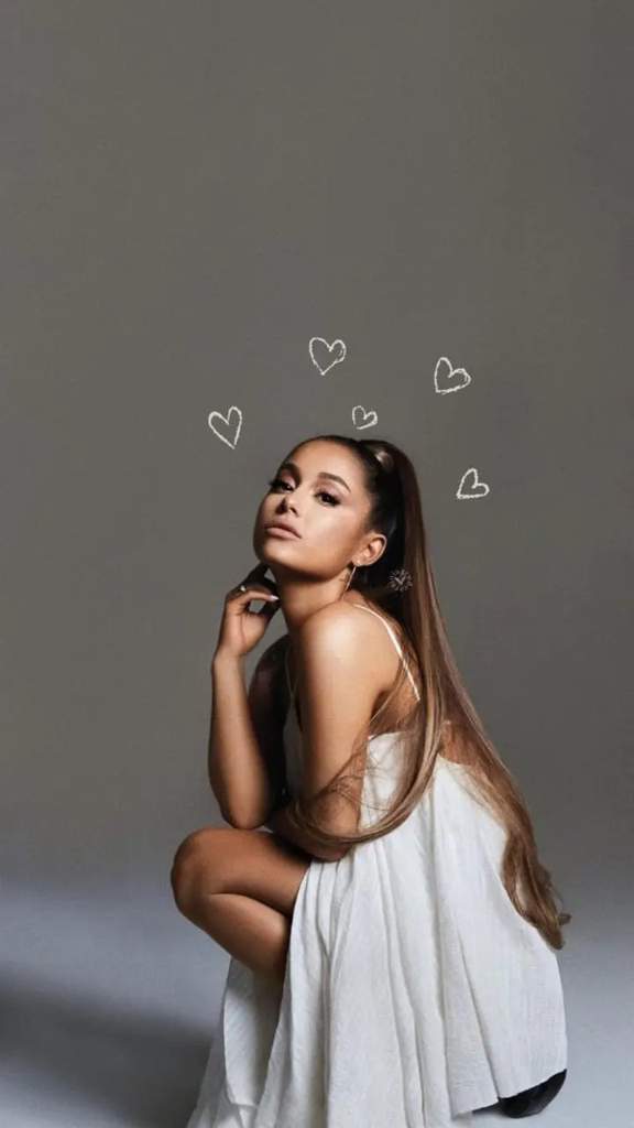 ariana grande home screen