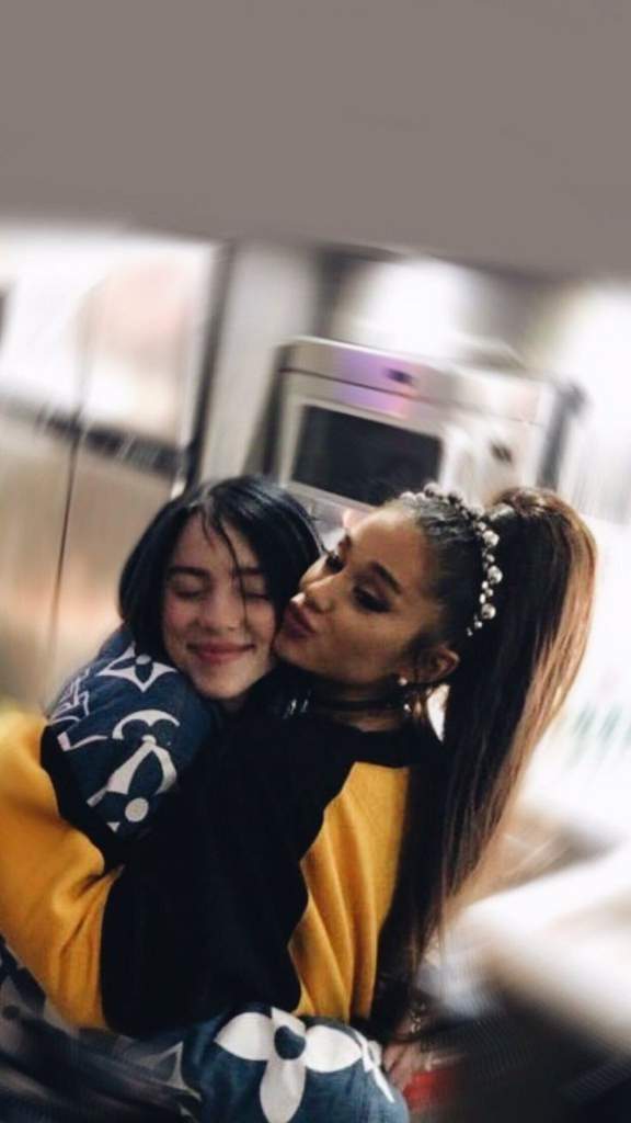 Ariana Grande And Billie Eilish Ariana Grande Amino