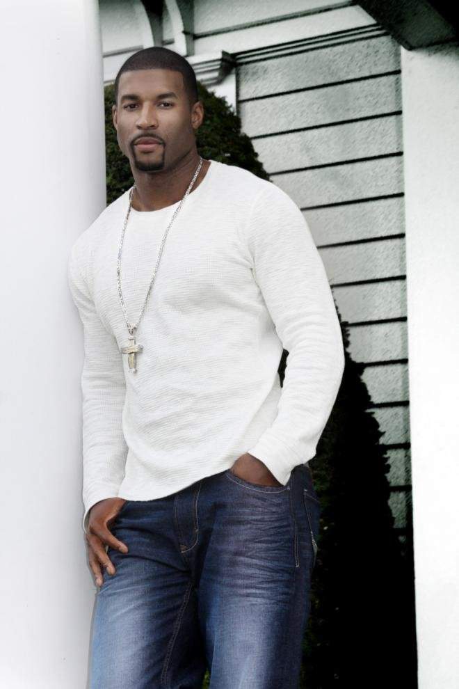 Robert Christopher Riley Wiki Faceclaim Vault Amino