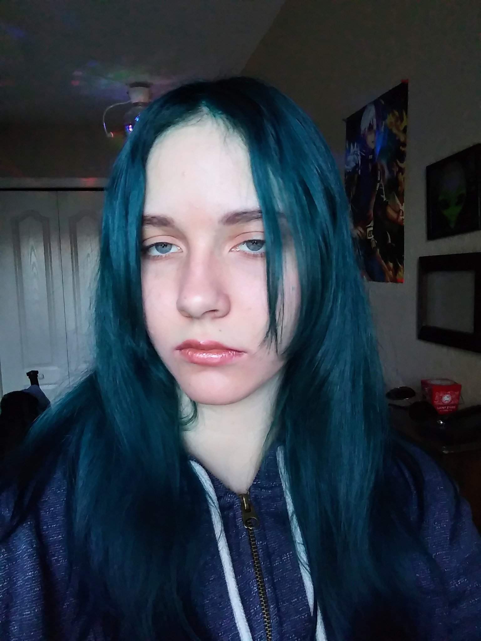 Billie eilish closet cosplay ! 💙 | Cosplay Amino