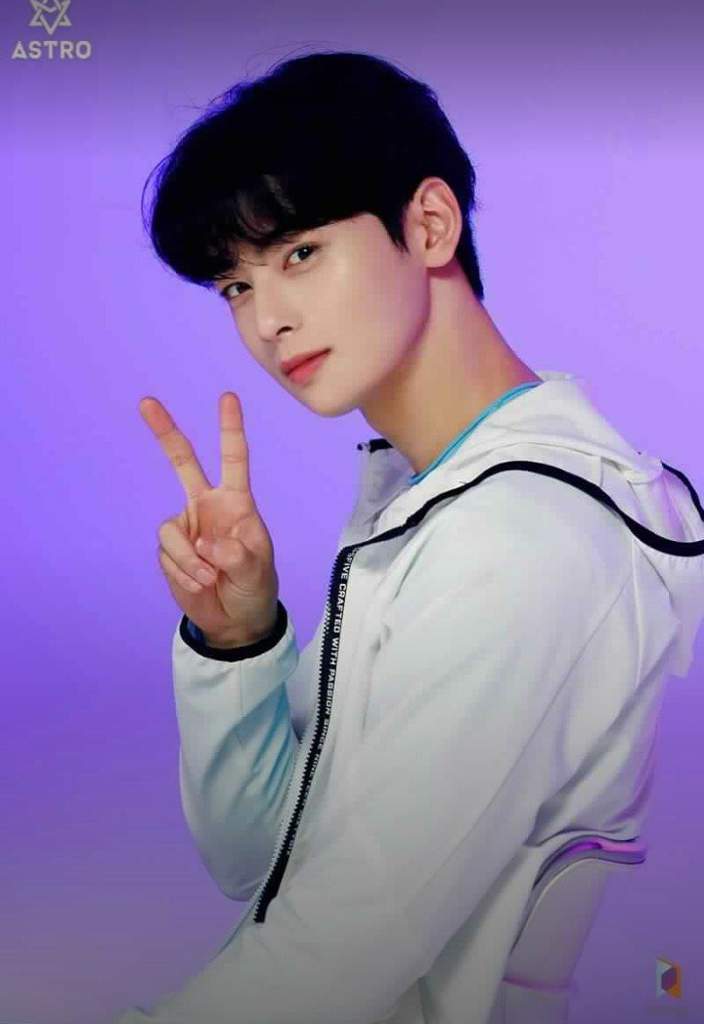 Latest pics of Eunwoo | Astro Amino