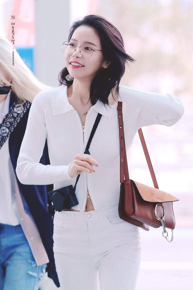 ️ Airport Fashion || Solar ️ | MAMAMOO Amino