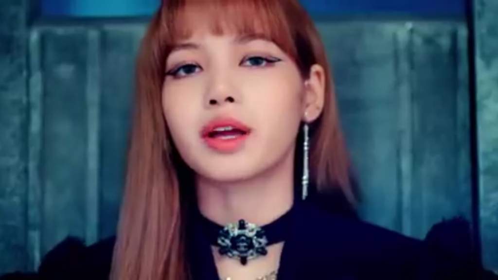 Lisa... DDU DU DDU DU ...💞💞 | •BLACKPINK• Amino