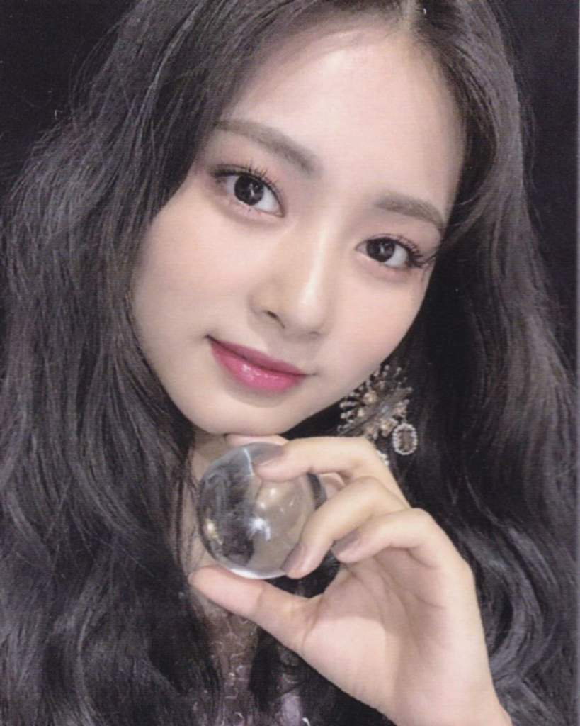 TZUYU - FEEL SPECIAL CARDS COLLECTION | TWICE BR Amino