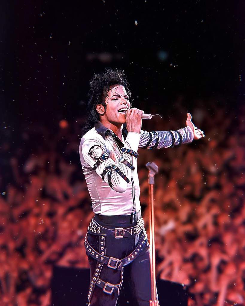 Top 10 Favorite Michael Jackson Outfits Michael Jackson⠀ Amino