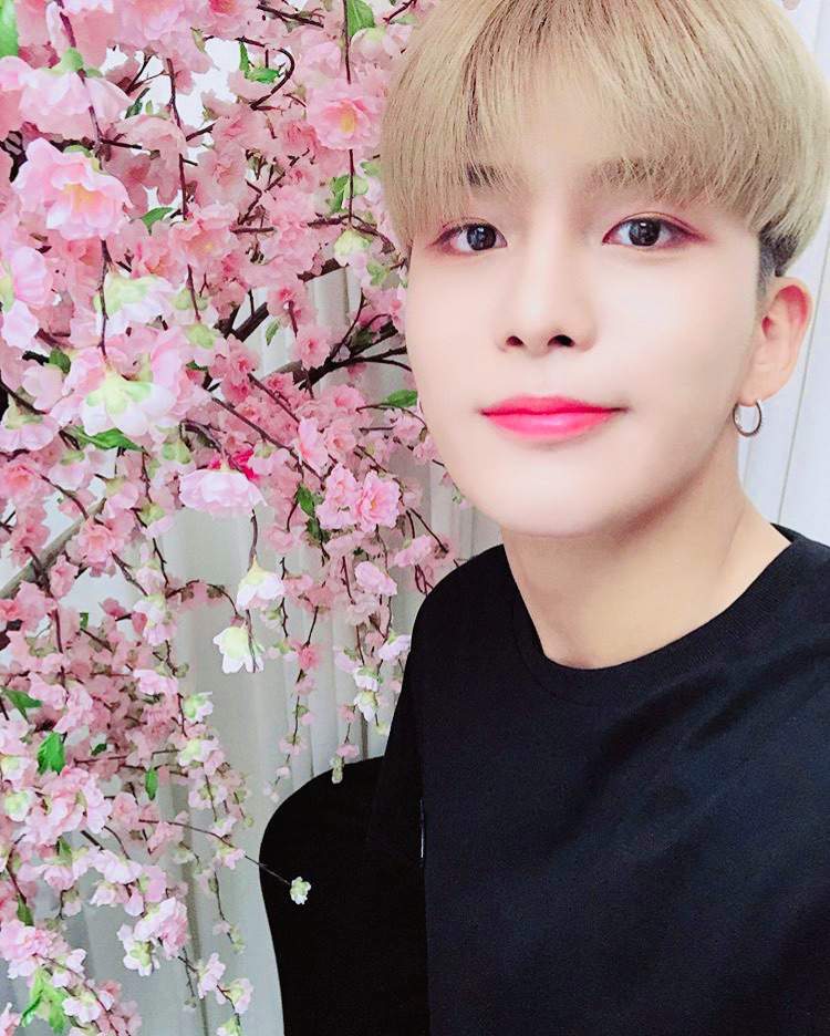 Happy birthday Jongho~! | ATEEZ 에이티즈 AMINO Amino