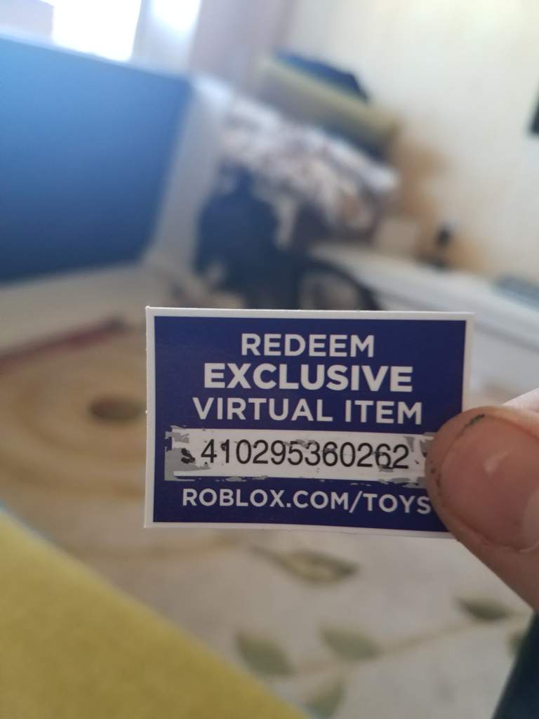 Guys Why Are Roblox Toy Redeem Codes Are So Loooong - redeem roblox toy code