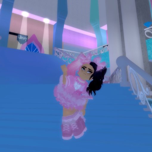 Ii Squasha Roblox Royale High Amino - roblox royale high magical guardian of love and justice skirt