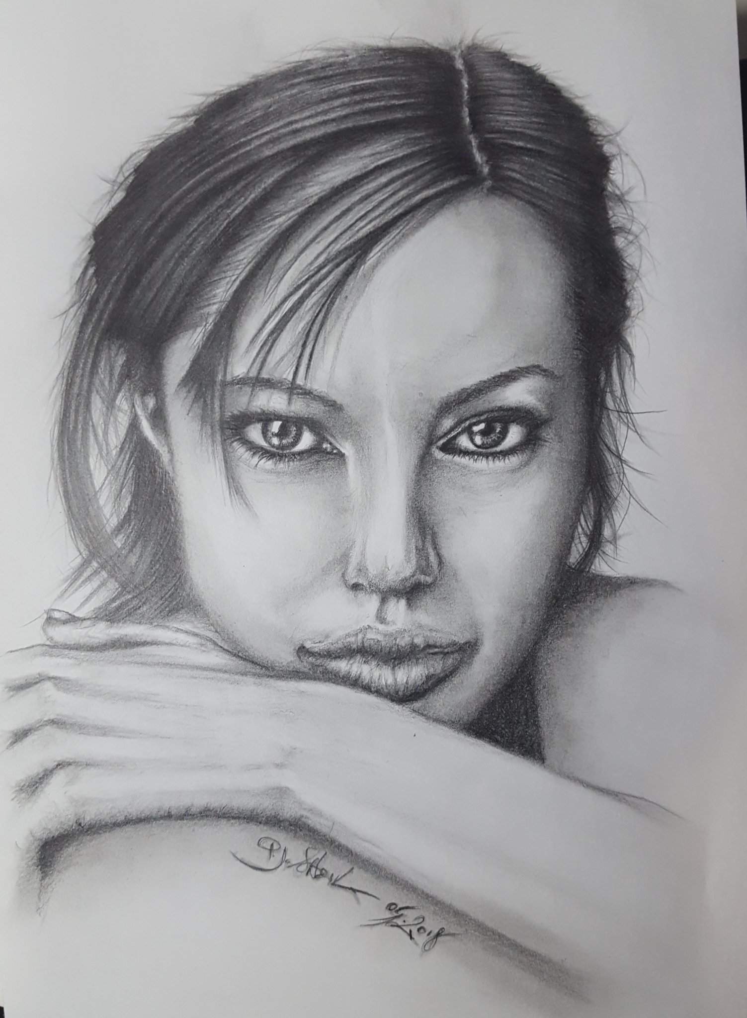 Angelina Jolie / Zeichnung | 🔸Drawing German🔸 Amino
