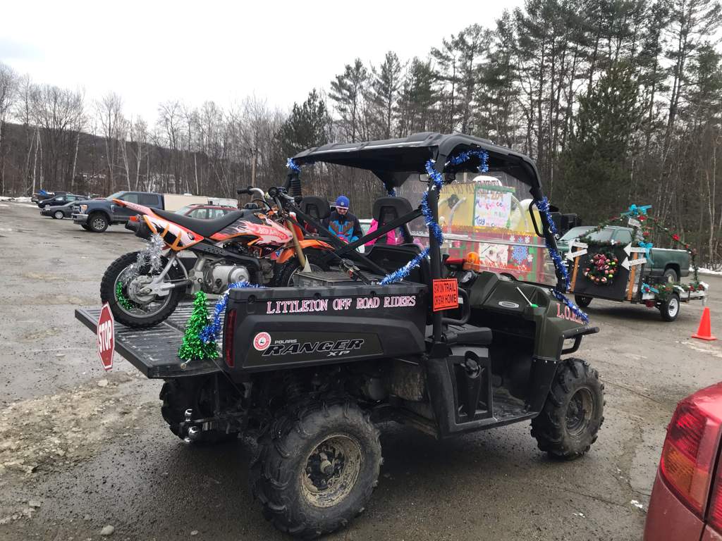 Christmas Parade Fun | Off-Road Amino