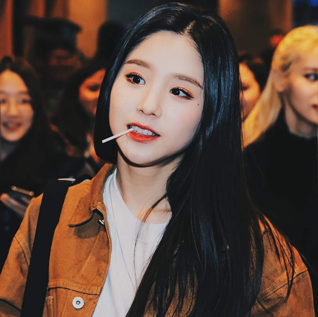 Nisha ^ㅂ^ | LOOΠΔ Amino Amino