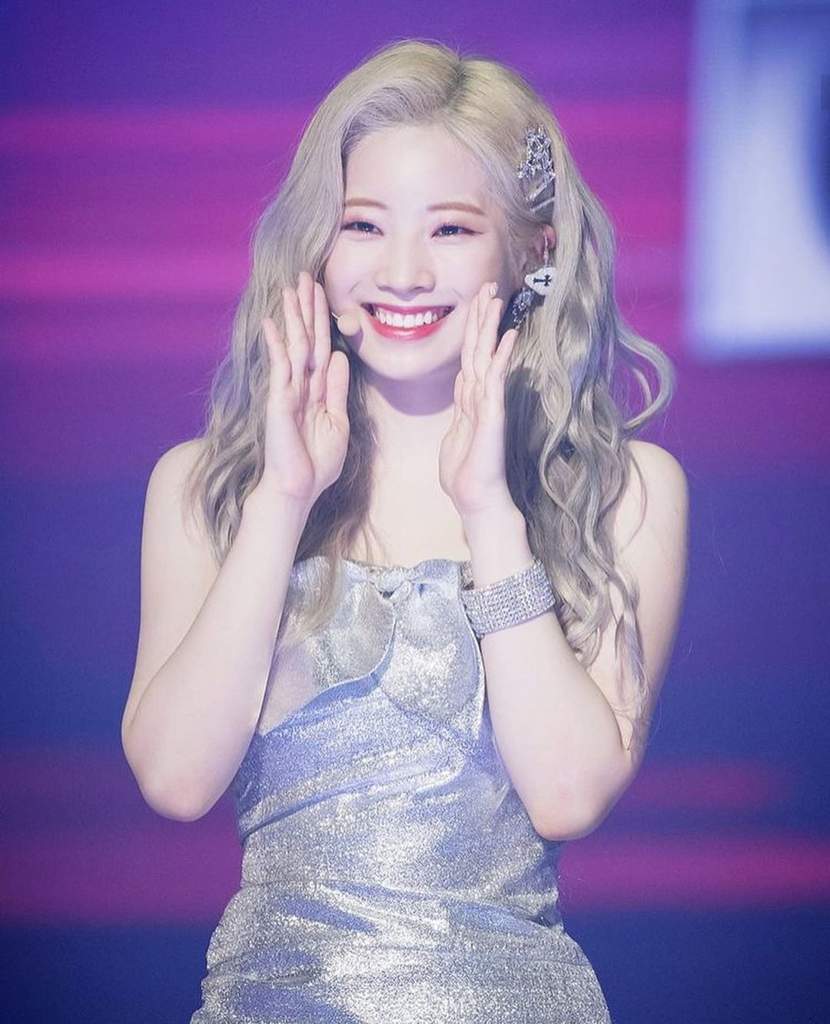 ¿Quién es Dahyun Biased? Es hermosa 💙 | •Twice Amino• Amino