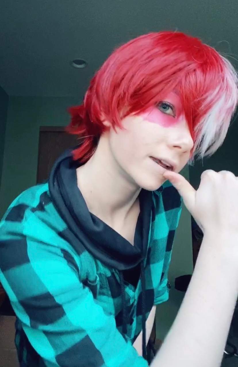 Todoroki cosplay | My Hero Academia Amino