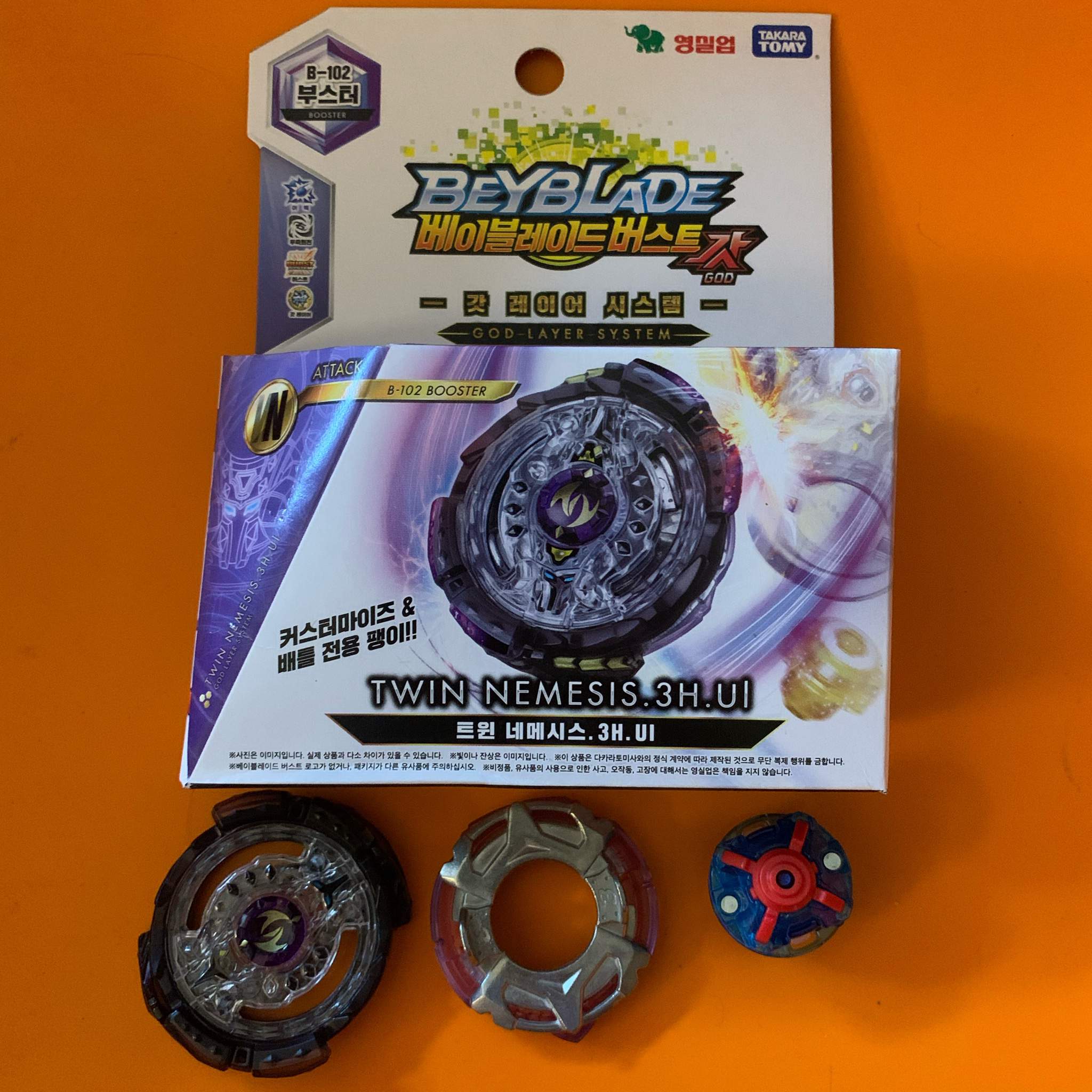 Early Christmas Present! Twin Nemesis! | Beyblade Amino