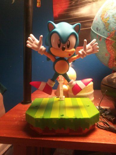 tomy ultimate sonic figure