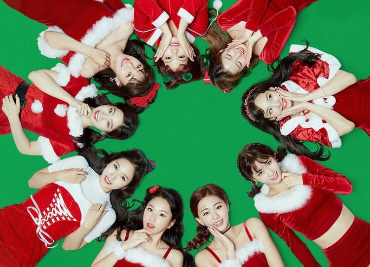 TWICE CHRISTMAS PHOTOS Twice (트와이스)ㅤ Amino