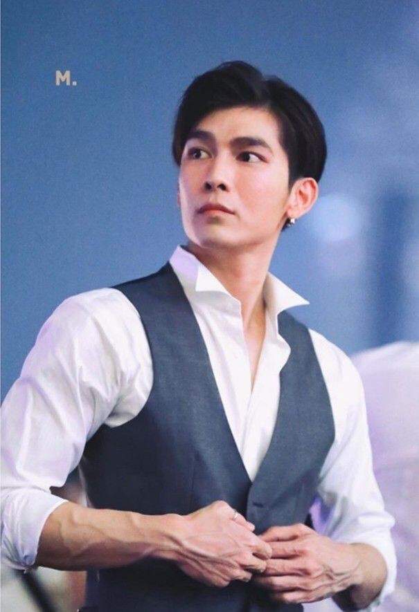 Thirsting for Mew Suppasit: A Thread | ~BL•Drama~ Amino