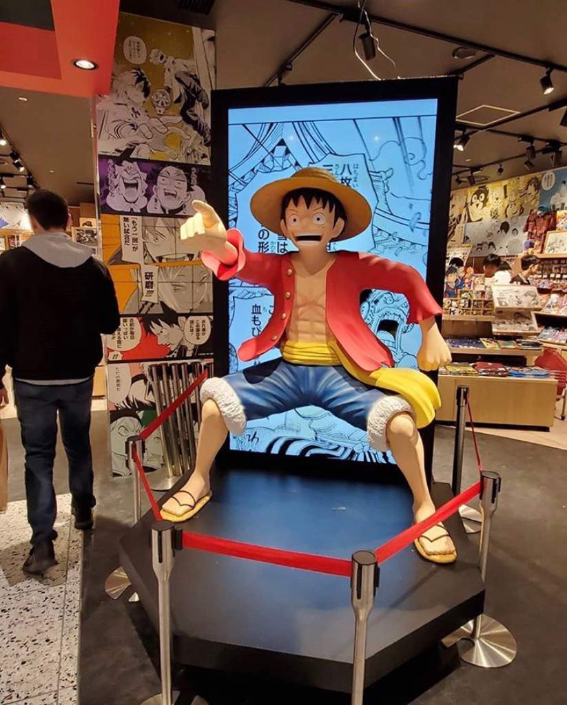 Large Luffy One Piece statue in Japan! | Anime Amino