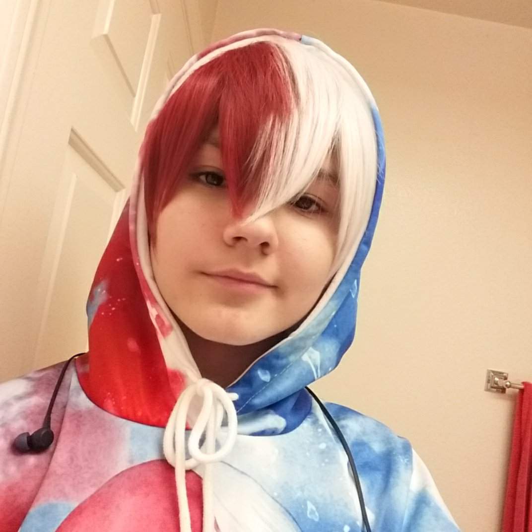 Todoroki cosplay (just beening silly) | My Hero Academia Amino