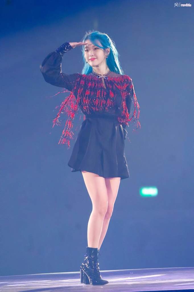 IU blue hair appreciation 😍💙 | IU (Lee Ji Eun 아이유) Amino