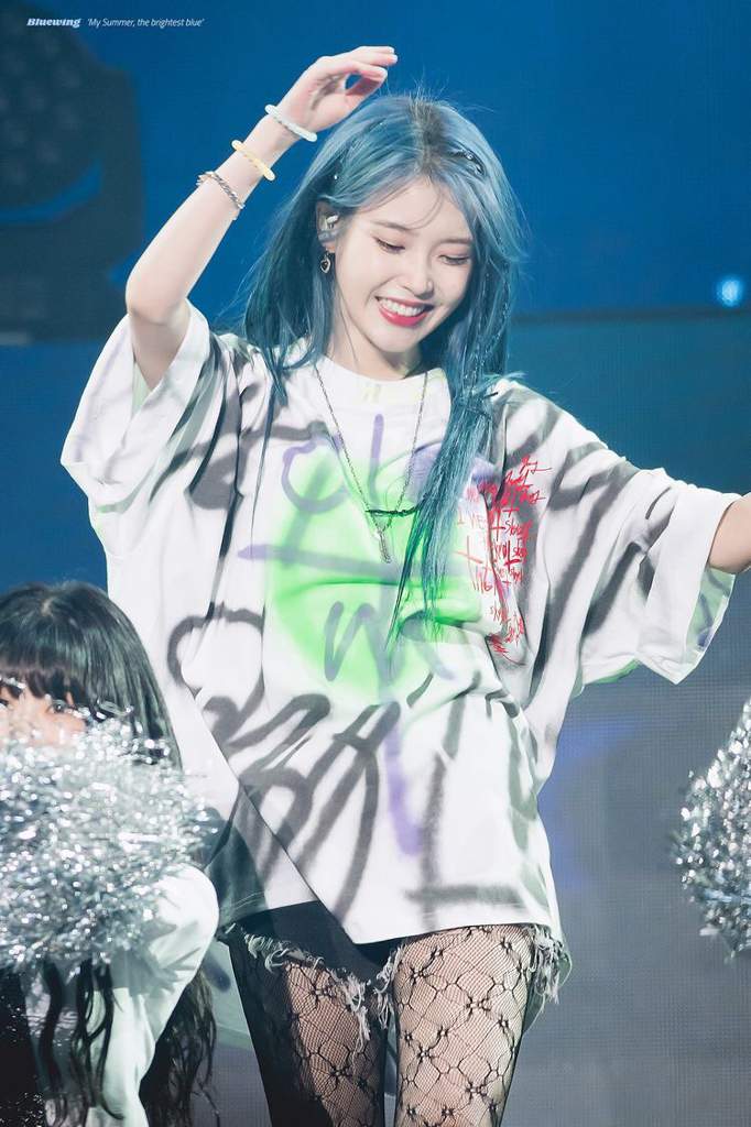 IU blue hair appreciation 😍💙 | IU (Lee Ji Eun 아이유) Amino