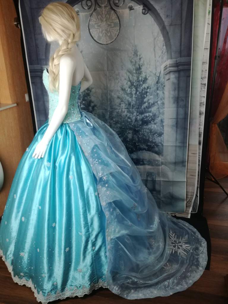 Wip Elsa Ballgown The Train Is Finished🎉🎉 Cosplay Amino 