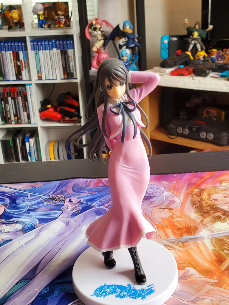 Amanchu prize figures!! | Figure Collectors Amino