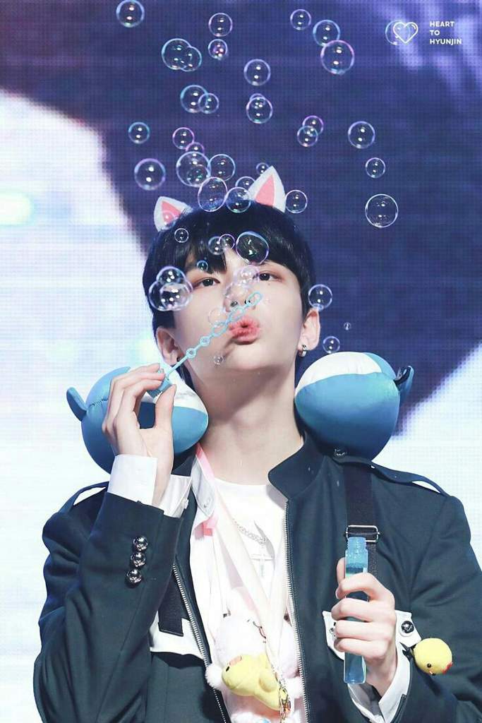 Idols playing with bubbles | K-Pop Amino