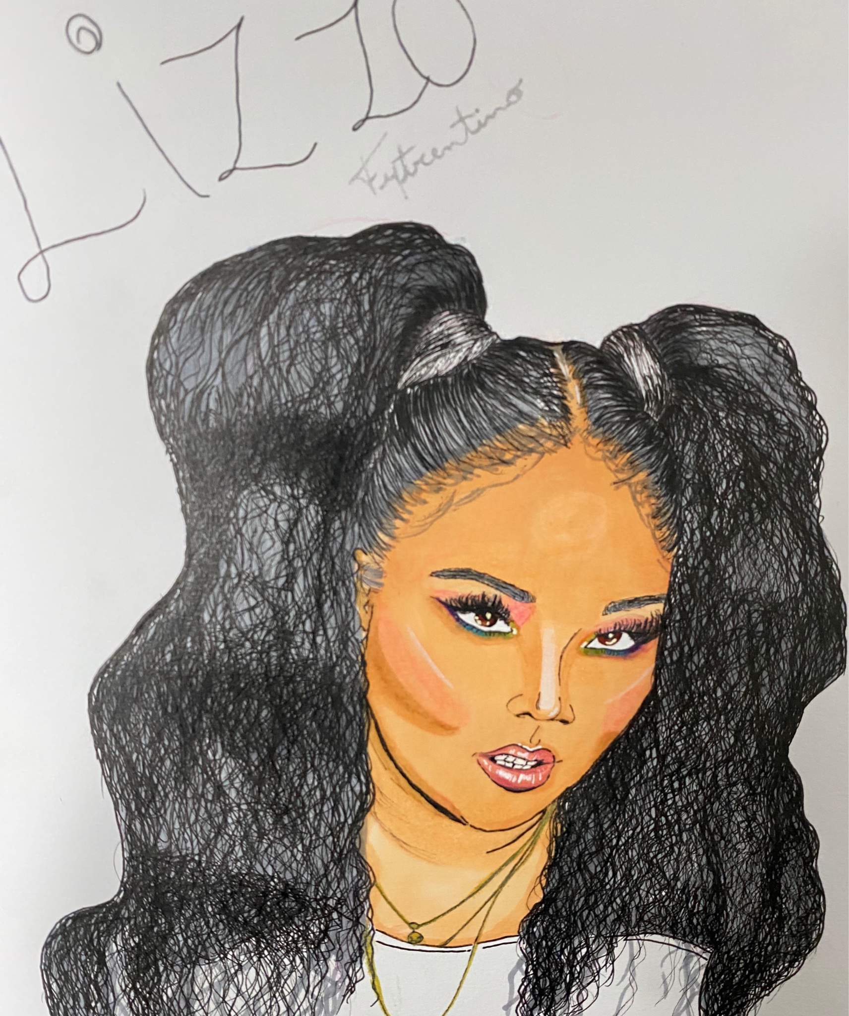 Desenho realista da cantora Lizzo | Queernyx Amino