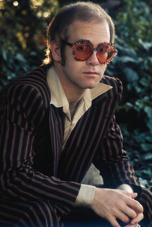 Favorite songs mostly by Elton John~Music Monday🎶 | The 70s 80s & 90s Amino