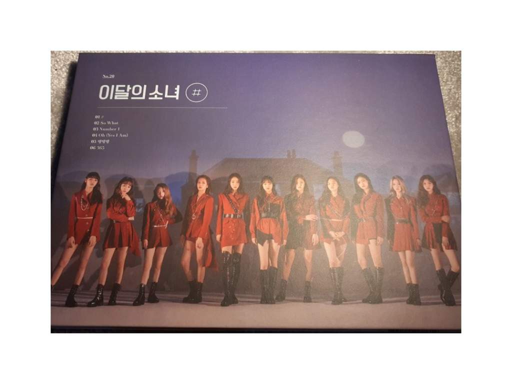 Loona # Album Unboxing (limited A). 