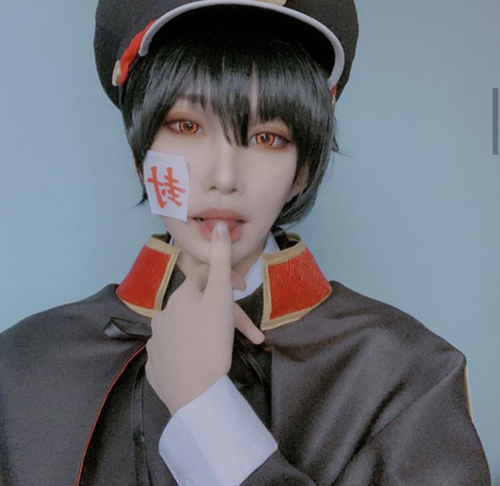 Momo Kun Cosplay