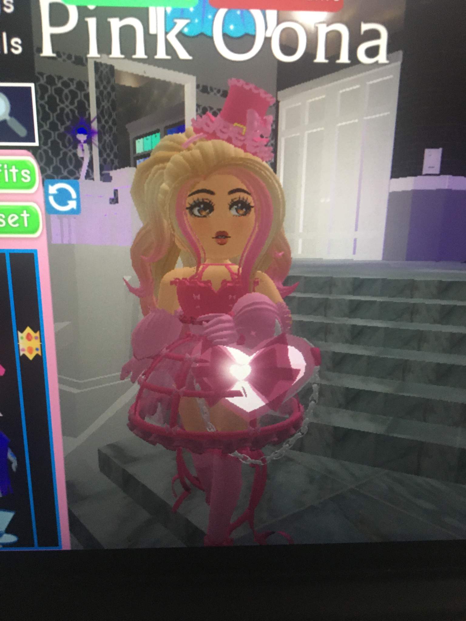 ITS MY BIRTHDAYYYYY | ⛲🌸Royale High🌸⛲(Roblox) Amino