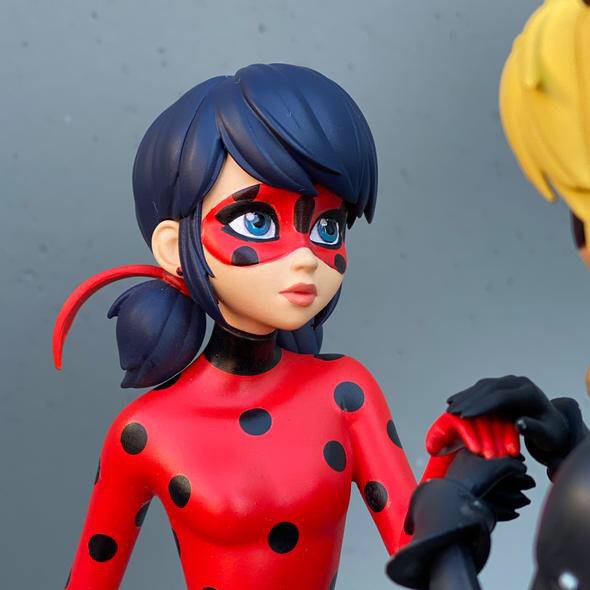 More pictures of the Ladynoir Art figure | Miraculous Amino