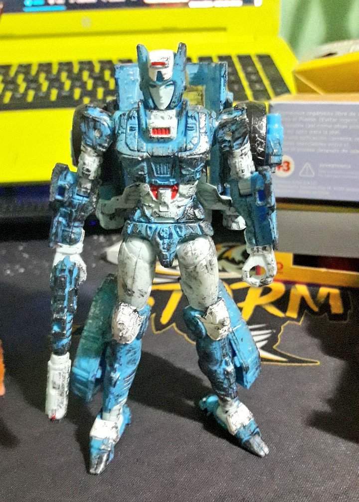 [Minor Repaint] Siege Battle Damage CHROMIA | Transformers Amino