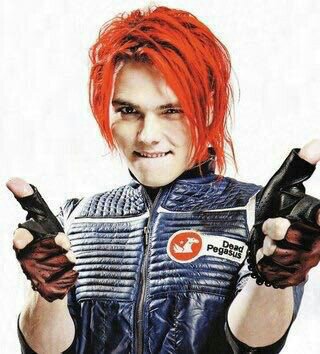 FELIZ CUMPLEAÑOS GERARD!!!! 🎉🎉🎊🎊🎂🎂 | MY CHEMICAL ROMANCE lml Amino