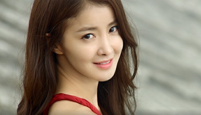 lee si young sweet home