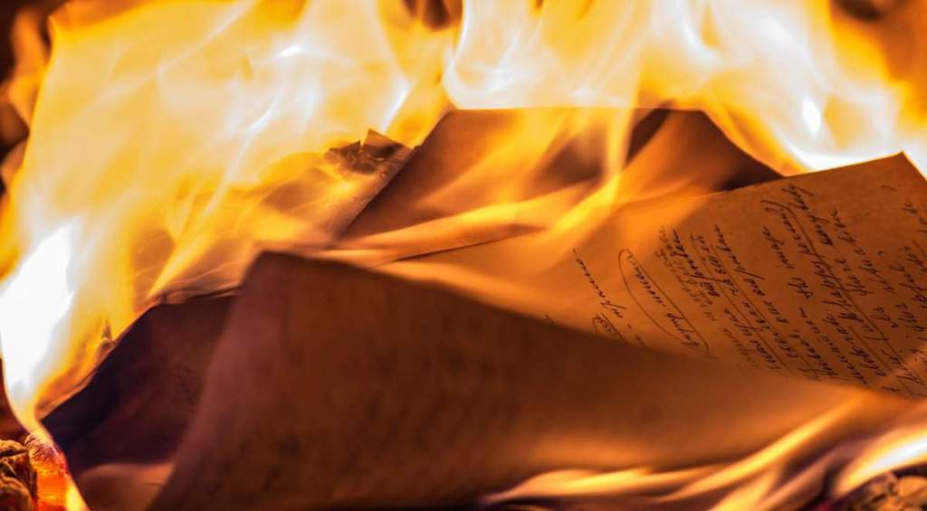 Фанаты Булгакова сожгли рукопись «Мастера и Маргариты»