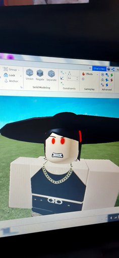 Vampire Deviantart Artists Amino - roblox vampire face hollpiglet