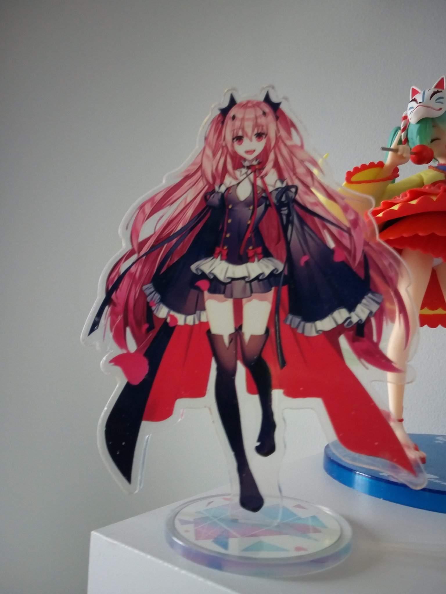 Krul tepes figure stand | Owari No Seraph Amino Amino