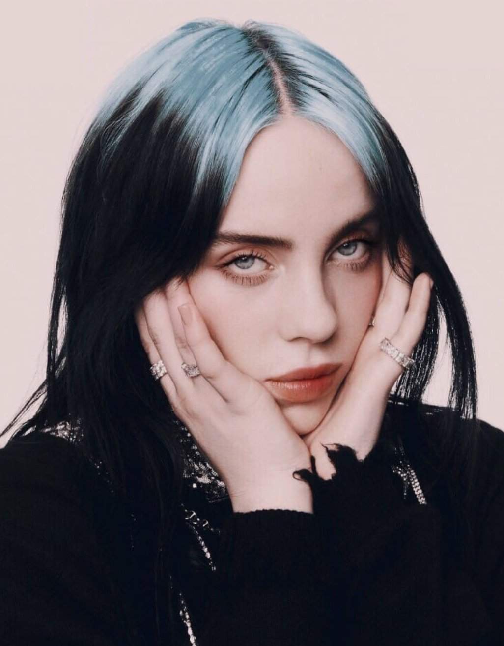 ੈ💙‧₊↱blue billie edit [tap here] | Billie-Eilish Amino