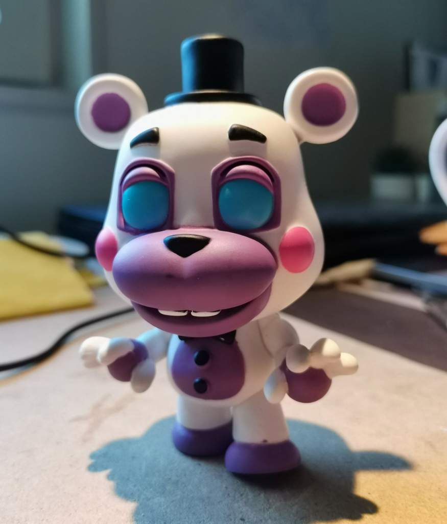 helpy figure