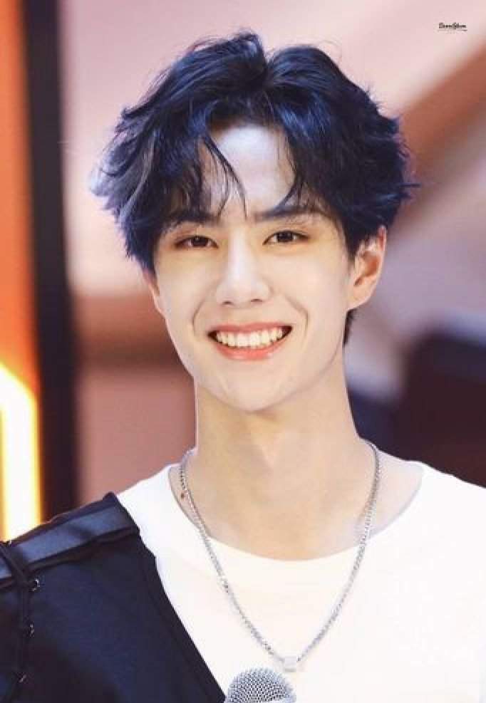 🍒//Smile; Wang Yibo | K-Pop Amino