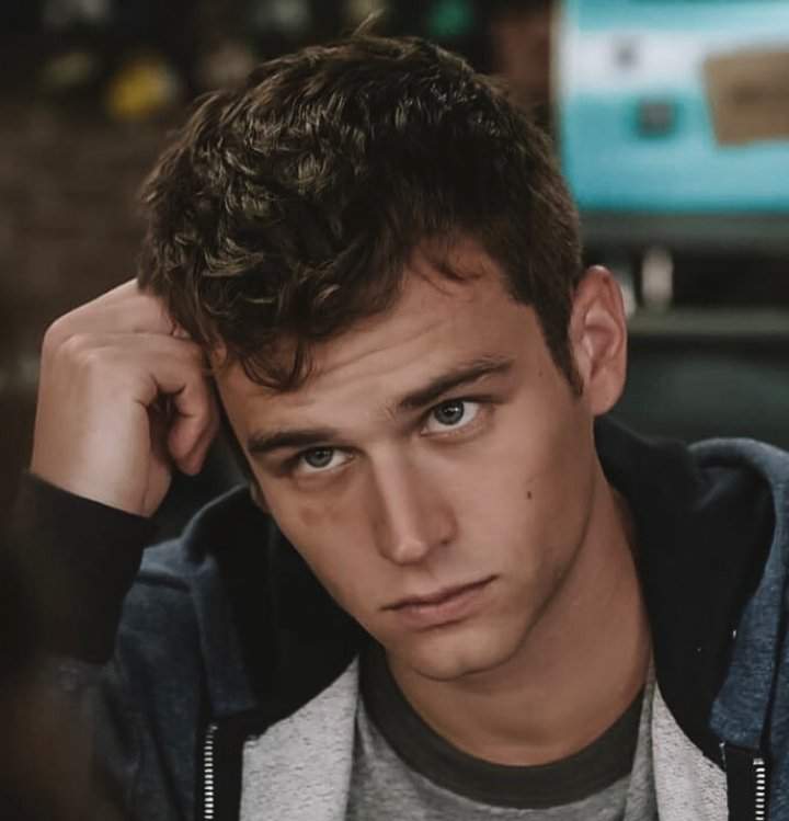 Justin Foley | Wiki | •13 Reasons Why• (Español) Amino