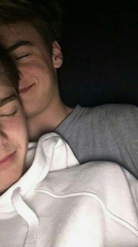 Querido primer amor 🌿FRASES, POESÍA Y MÁS 🍁 Amino