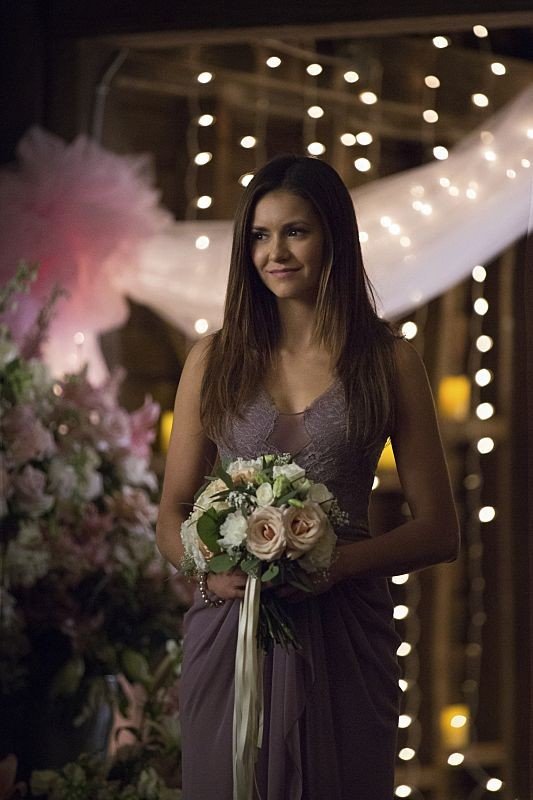 Elena Gilbert ️ Legacies Petrova Doppelgangers Amino
