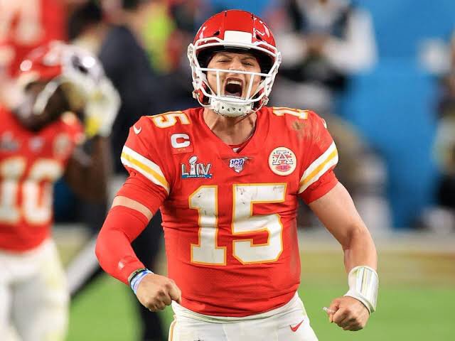 [UPDATED] Patrick Mahomes Signs Largest Contract In Sports History ...