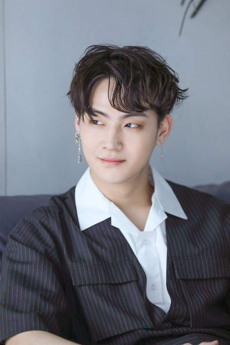 JB | Wiki | !Kpop Roleplay Amino