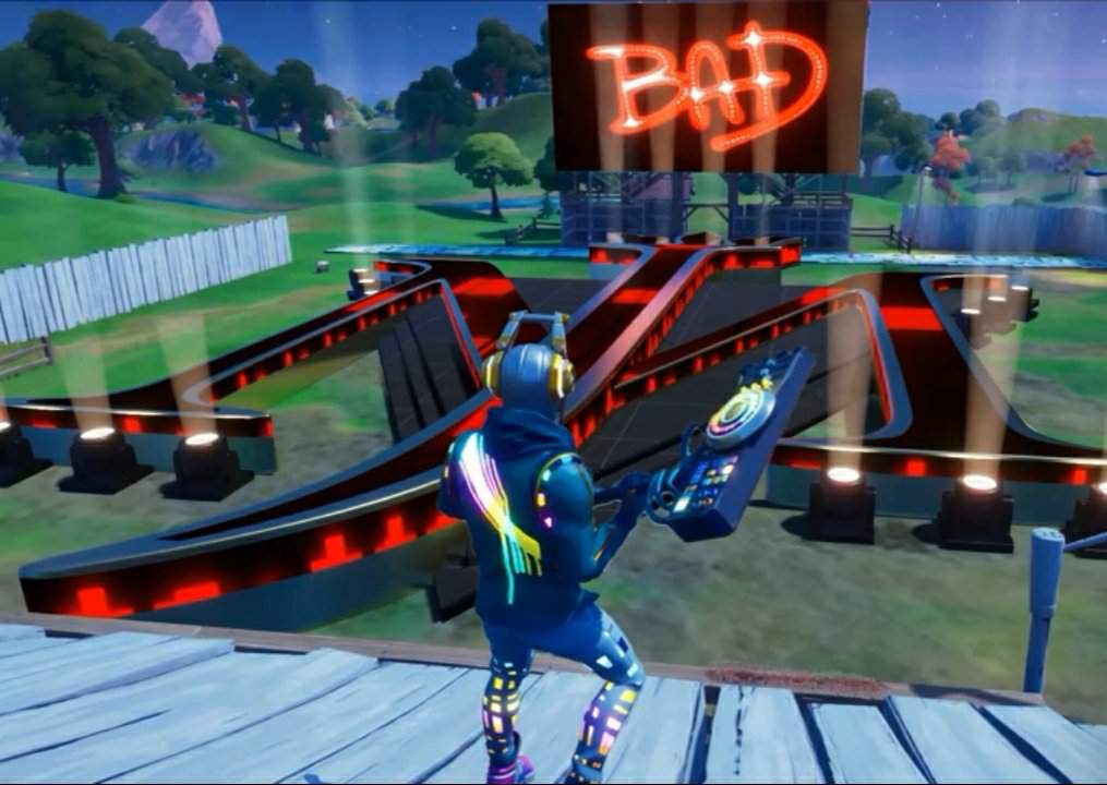 Jackson Almon Bad At Fortnite Que Pasaria Si Fortnite Hiciera Una Colaboracion Con Michael Jackson Fortnite Espanol Amino